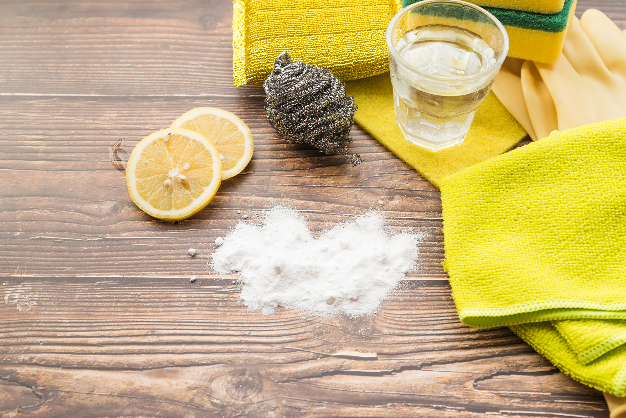 Так роблять усі, тому що не знають: 8 речей, які не можна чистити содою